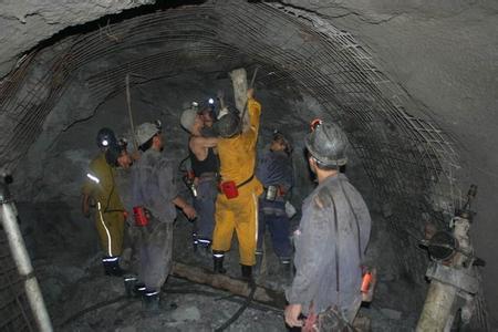新华镇工程爆破中的危险因素分析以及应对工程爆破危险的措施